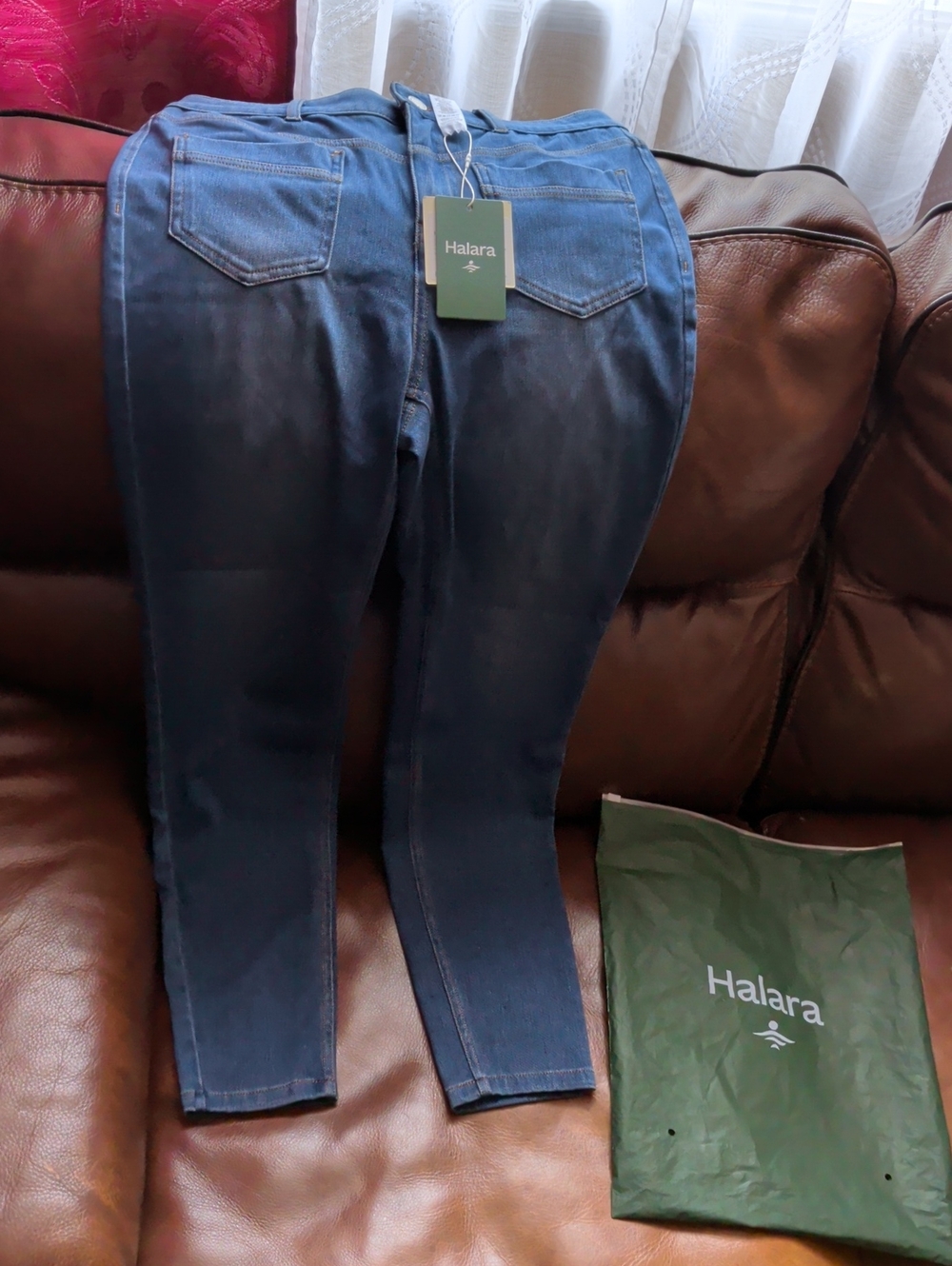 Halara Flex Denim Mid-rise Casual Skinny Jeans W/Pockets. Size Medium Regular